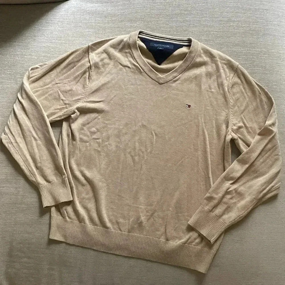 Tommy Hilfiger Other - Tommy Hilfiger Cotton V-Neck Tan Long Sleeve Sweater Size M